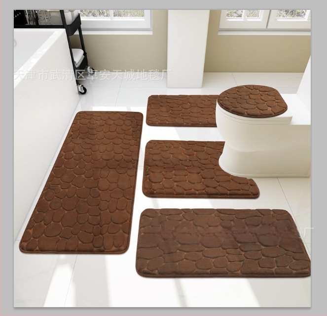 Határon átnyúló, U alakú, korall gyapjúból készült, öt darabos WC-szett, macskaköves, dombornyomott fürdőszobai csúszásgátló szőnyeg raktáron