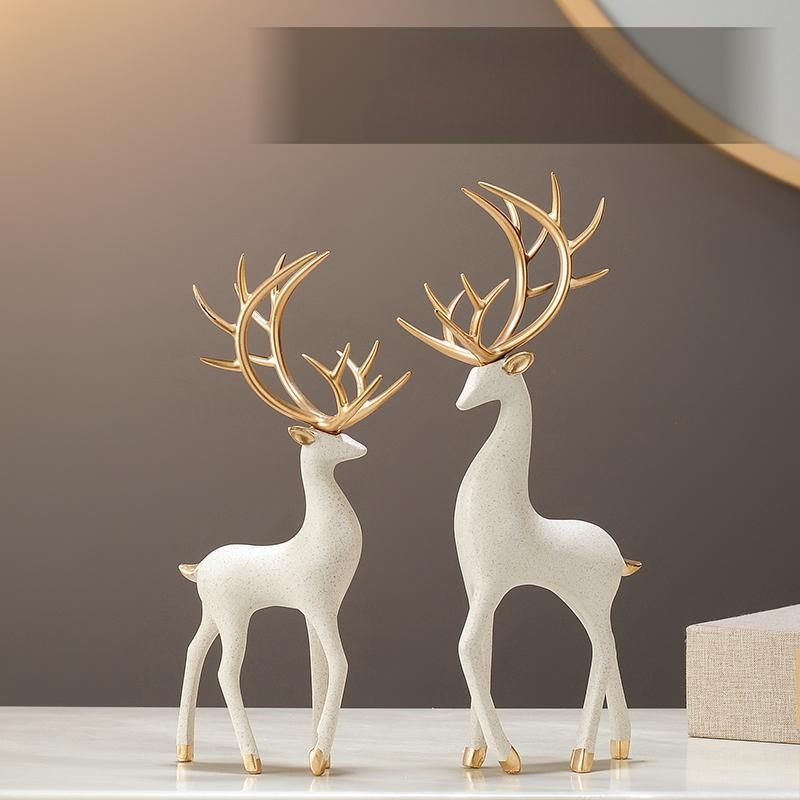 Vesiliivamaaling Liivakell Soe kodukaunistus Elutoa veinikapp Telekapp Hirvekaunistus Kolimiskingitus Sissekolimise kingitus