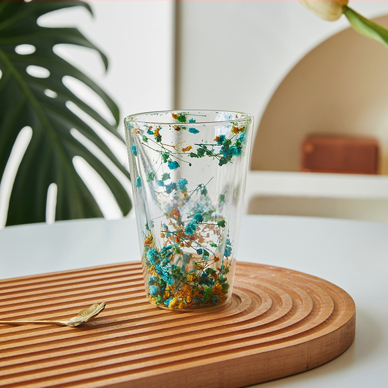 Valódi virágos kétrétegű üveg nagykereskedelmi internetes híresség lány háztartási gyümölcslé pohár magas boroszilikát hőszigetelt valódi virágos kétrétegű üveg