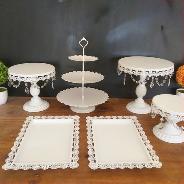 Europietiško stiliaus geležinių tortų stelažų rinkinys, vestuvių dekoravimas, desertų parduotuvė, smilkalų stovas, tortų lėkštė