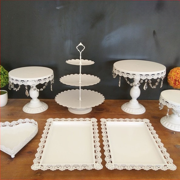 Europietiško stiliaus geležinių tortų stelažų rinkinys, vestuvių dekoravimas, desertų parduotuvė, smilkalų stovas, tortų lėkštė