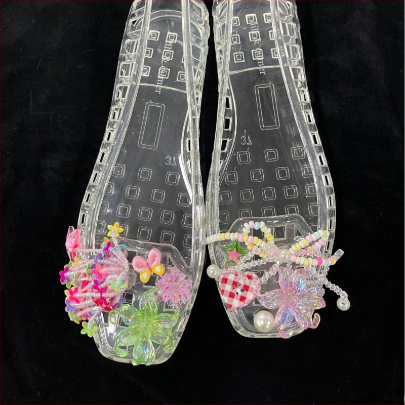 Krokodillkingad Kristallkingad Želeekingad Krokodillkingad Lillelised želeekingad Dekoratiivsed kingalilled Isetegemise aksessuaarid Kingalilled Kingapandaalid