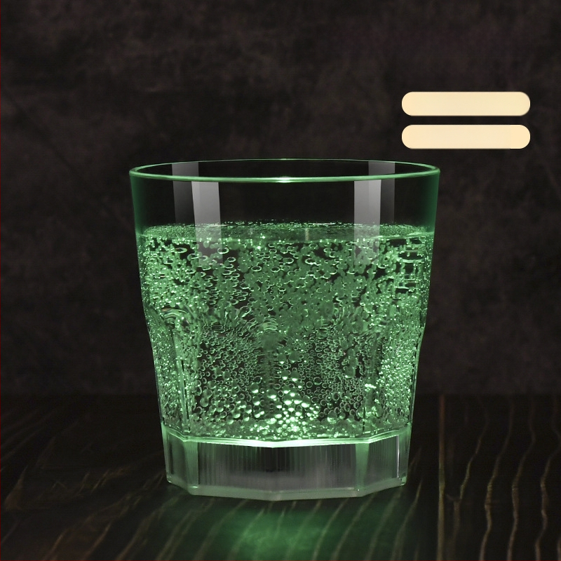 Kreatív LED világító pohár ktv bár pezsgőspohár műanyag bor koktél élelmiszeripari minőségű borospohár karácsonyi ajándék