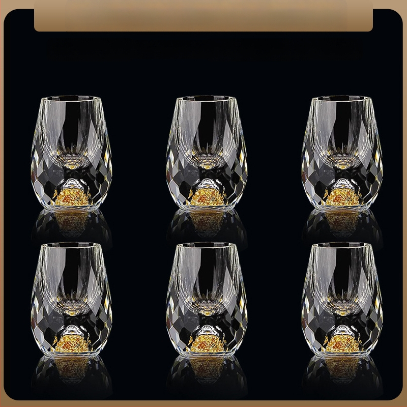 Didmeninė prekyba mažomis, vientisomis, kiniško stiliaus „Yipin Jiangshan Jinshan“ baltojo vyno taurėmis, pagamintomis iš aukso folijos, krištolo, buitinėmis, mažomis, vientisomis, kulkos formos taurėmis.