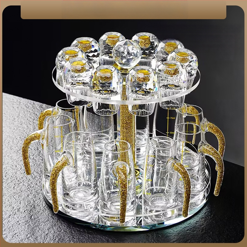 Didmeninė prekyba mažomis, vientisomis, kiniško stiliaus „Yipin Jiangshan Jinshan“ baltojo vyno taurėmis, pagamintomis iš aukso folijos, krištolo, buitinėmis, mažomis, vientisomis, kulkos formos taurėmis.