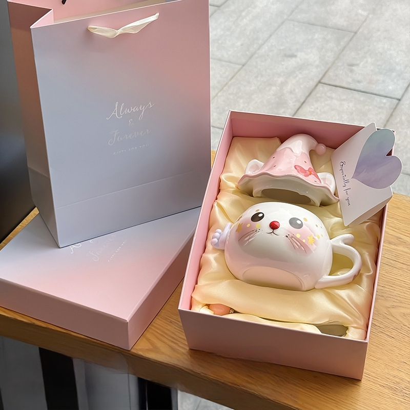 Tüdrukutele mõeldud kruus, nägus kontori kummitustega veekruus, sünnipäevakingitus, eriti ilusa kassikujuline keraamika hulgimüük