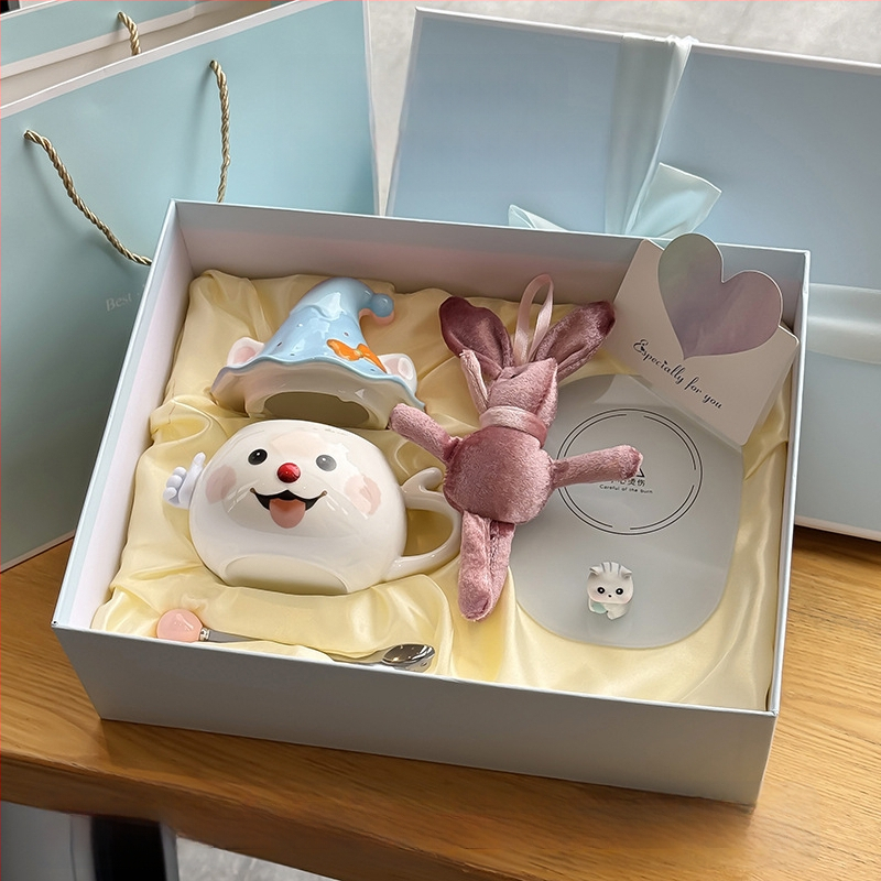 Tüdrukutele mõeldud kruus, nägus kontori kummitustega veekruus, sünnipäevakingitus, eriti ilusa kassikujuline keraamika hulgimüük