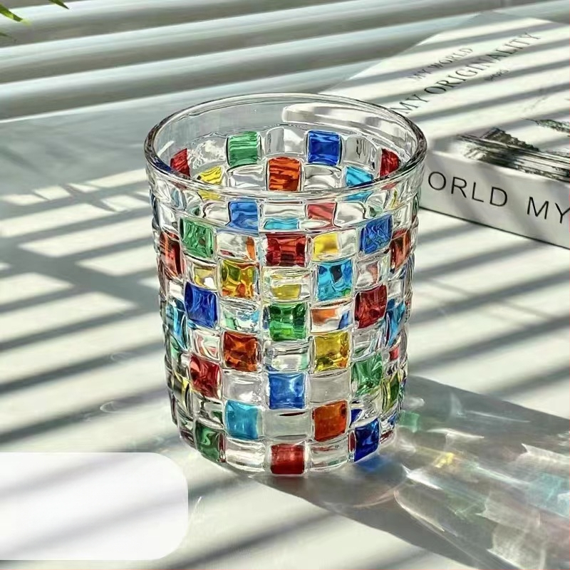 Festett, kézzel szőtt üvegből készült, fülkés háztartási pohár, női teáspohár, ivóital-pohár, whiskys söröspohár