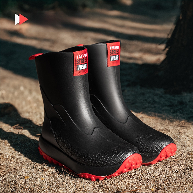 2025. aasta uued meeste poolsäärekõrgused kummist saapad, moekad ja mitmekülgsed libisemiskindlad veekindlad kingad õue, kerged ja lihtsad kummist kingad, meeste kummist saapad