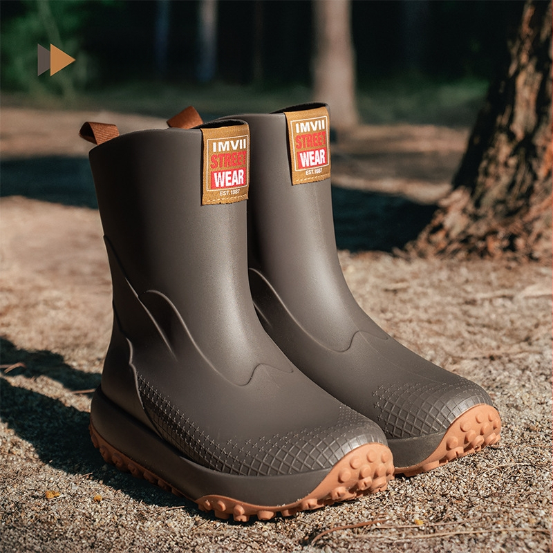 2025. aasta uued meeste poolsäärekõrgused kummist saapad, moekad ja mitmekülgsed libisemiskindlad veekindlad kingad õue, kerged ja lihtsad kummist kingad, meeste kummist saapad