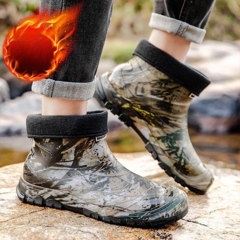 Madala lõikega, keskmise lõikega, kerged, libisemiskindlad, kõrge lõikega kummikud, kulumiskindlad meeste kingad, moodsed kummikud, kingad üliõpilastele, hingavad