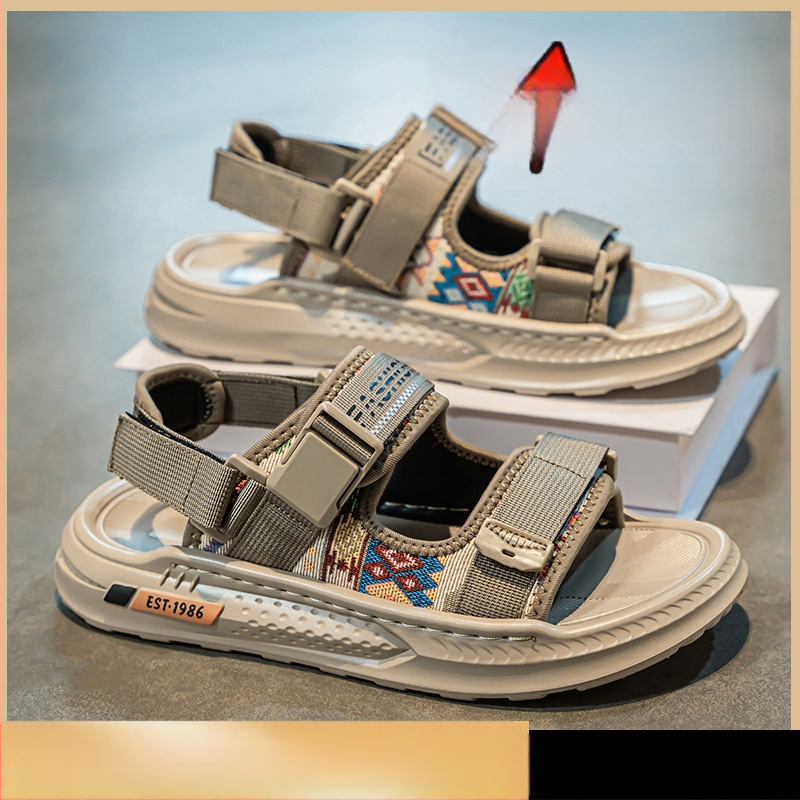 Vyriškos basutės 2025 m. Naujos vasaros viršutiniai drabužiai minkštu padu neslystantys sportiniai vairavimo basutės laisvalaikio paplūdimio batai