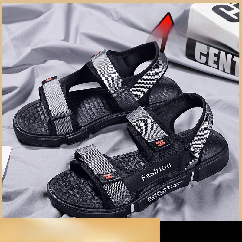 Vyriškos basutės 2025 m. Naujos vasaros viršutiniai drabužiai minkštu padu neslystantys sportiniai vairavimo basutės laisvalaikio paplūdimio batai