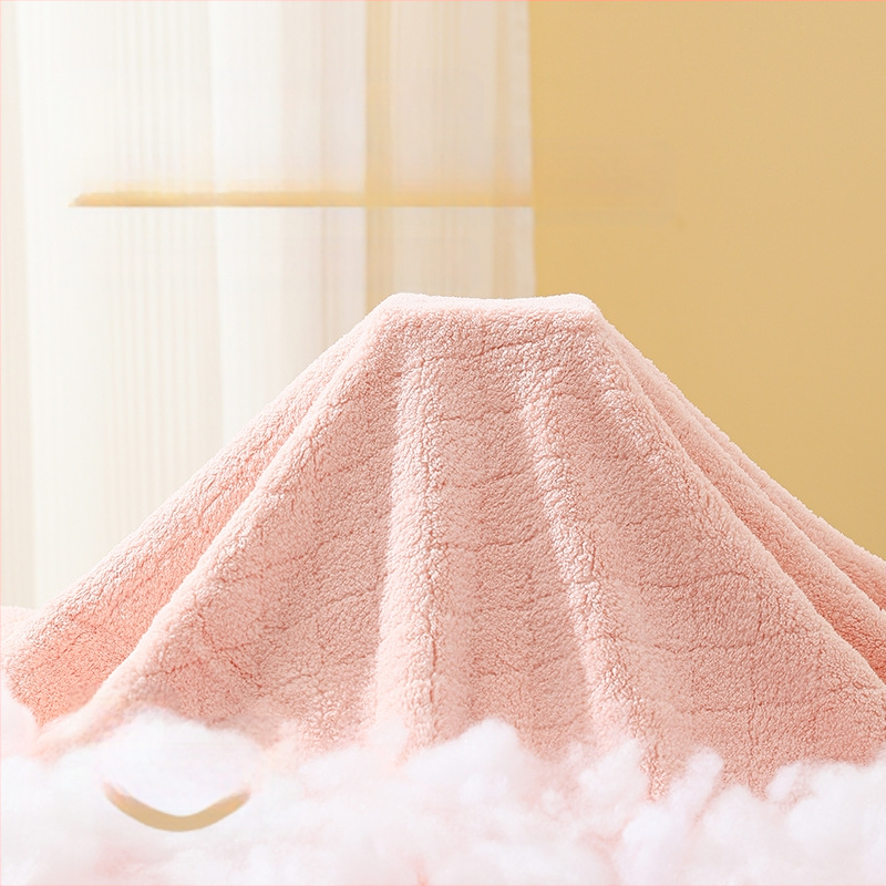 Kūdikio rankšluostis, sugeriantis koralų spalvos aksominis rankšluostis, sustorintas vaikiškas pledas, siuvinėtas su animacinių filmukų raštu, minkšta medvilnė, naujagimiui