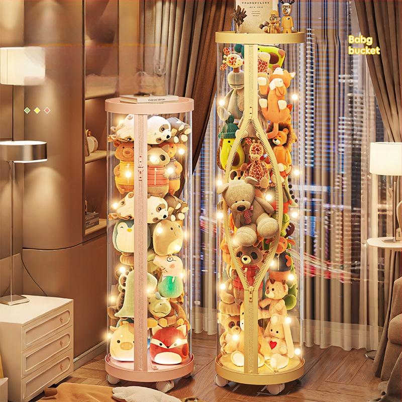 Didelės talpos kibirėlis-lėlė, pliušinis žaislas, užtrauktukas-lėlė, permatoma buitinė technika, didelės vertės artefaktas