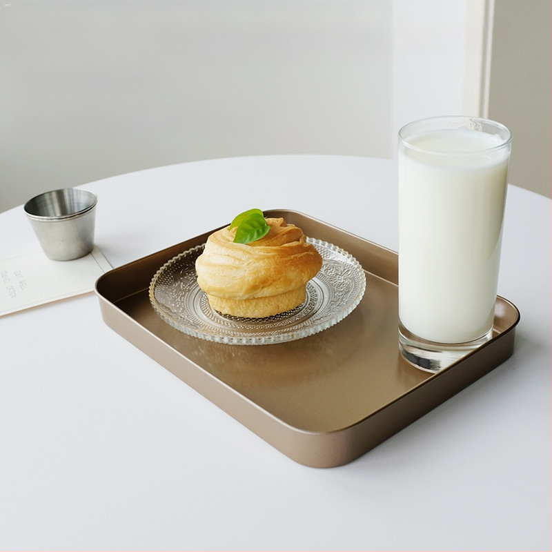 Amerikietiško stiliaus kūrybingi stalo įrankiai, geležiniai kepti užkandžių krepšeliai, bulvyčių fri krepšeliai, kepti krepšeliai, desertui skirti kepti viščiukai, duonos krepšeliai, lėkščių indai