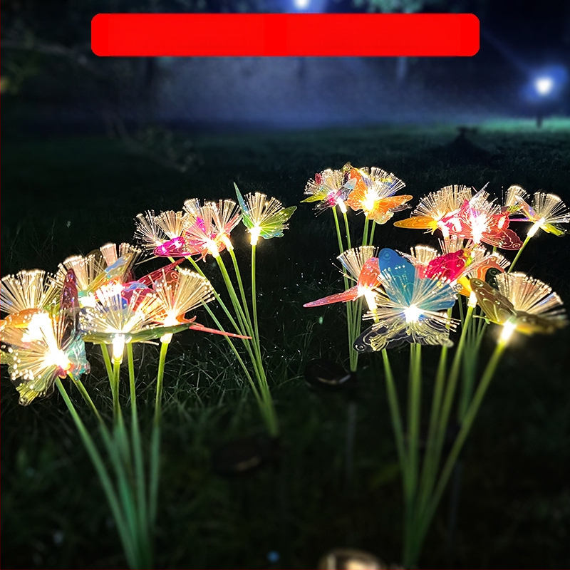 Päikesekiust liblikas maapinnale sisestatav valguskett atmosfäärikaunistamine sisehoovi rõdu aiaõhtu romantiline puhkus muru kasutamine