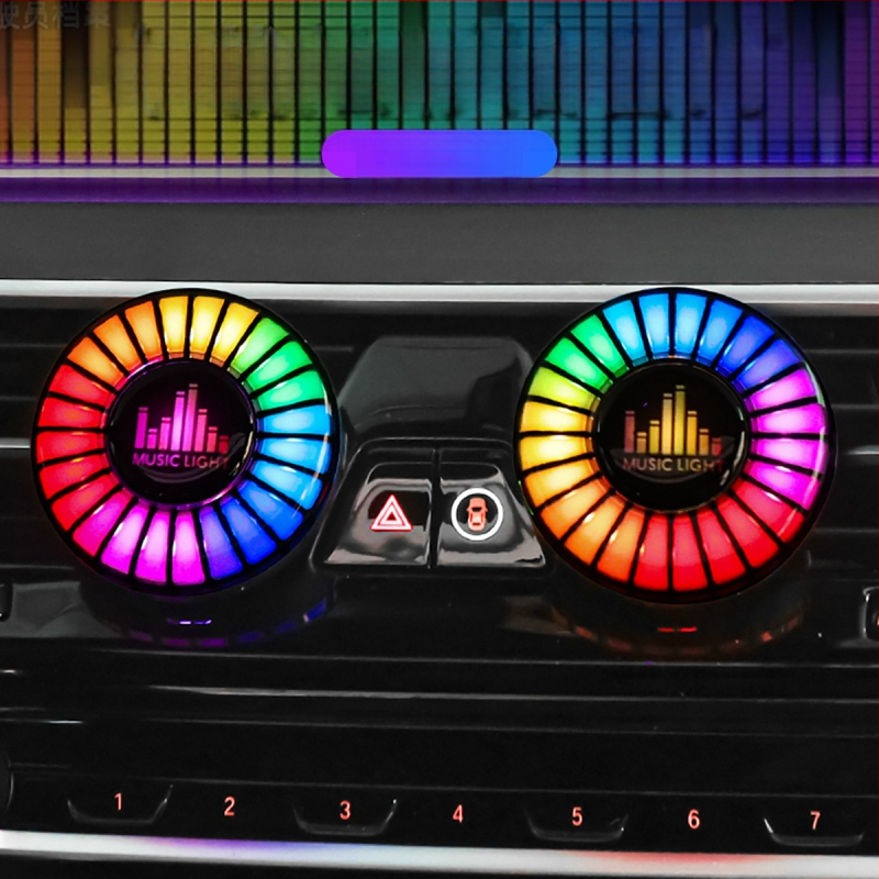 Piiriülene auto aroomiteraapia õhu väljalaskeava atmosfäärivalgus Hääljuhtimisega pikapivalgustus autosisene nutika rakenduse juhtimine rütmivalgustus