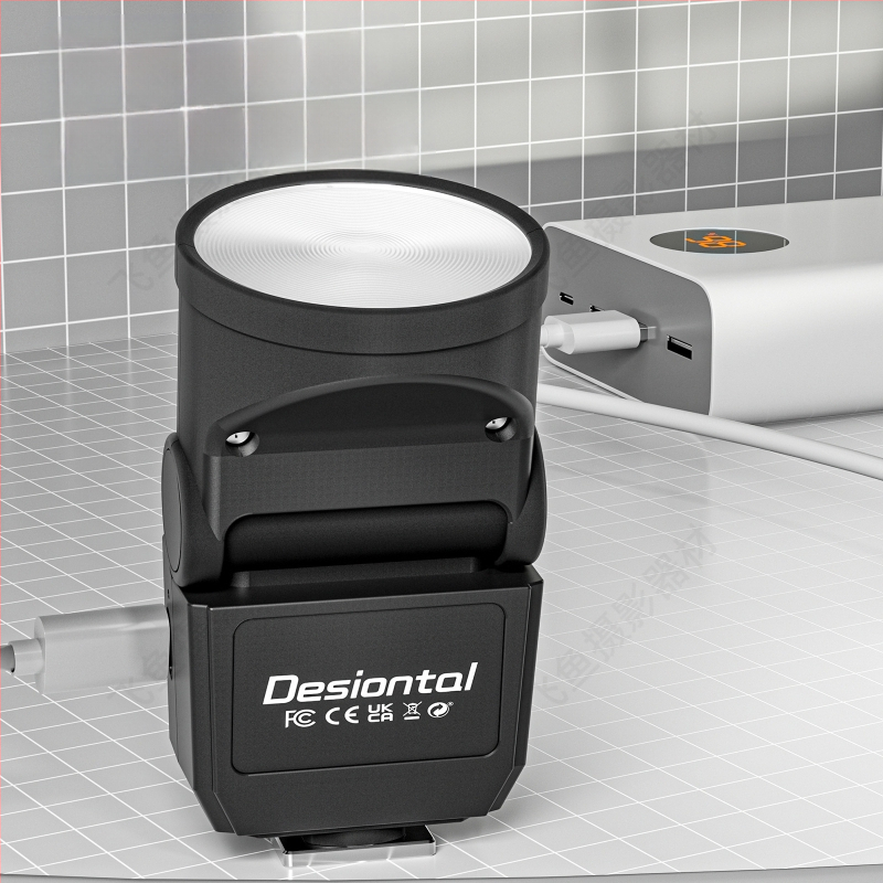 Rūpīgi atlasīta retro mini zibspuldzes bezspoguļkamera, ārējais apgaismojums, karstās pieslēgvietas pieslēgvieta, pārnēsājama fotografēšanas aizpildījuma gaisma.