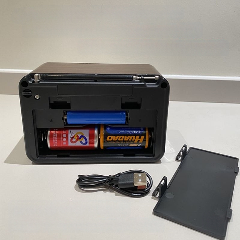 Eksporditud Ameerika Ühendriikidesse vintage raadio mitme sagedusribaga pooljuhtide laetav multifunktsionaalne Bluetooth-kõlar suure mahuga