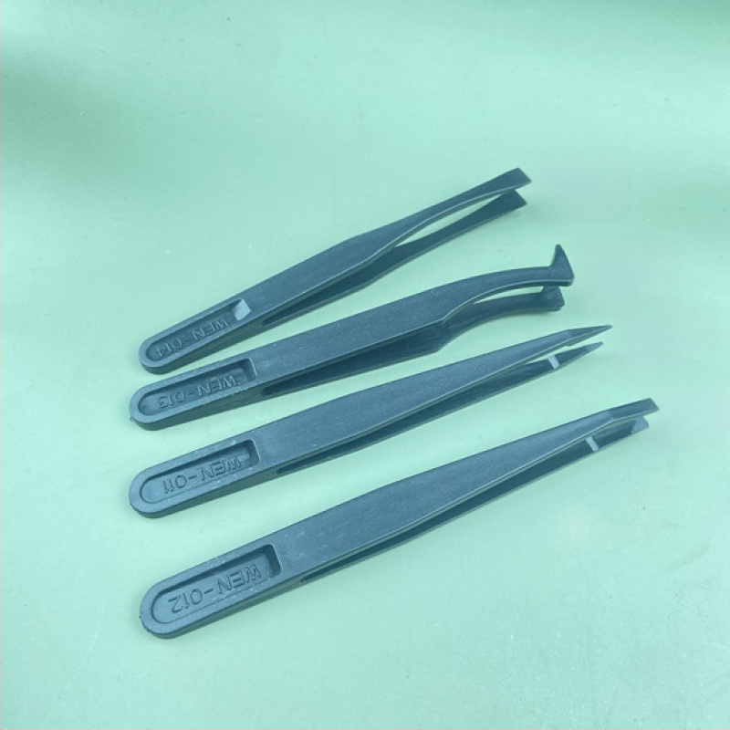 Antistaatilised plastist kangpintsetid 14 ühes hooldustööriist elektroonikatehase musta otsaga laia suuga klambriga ülikond