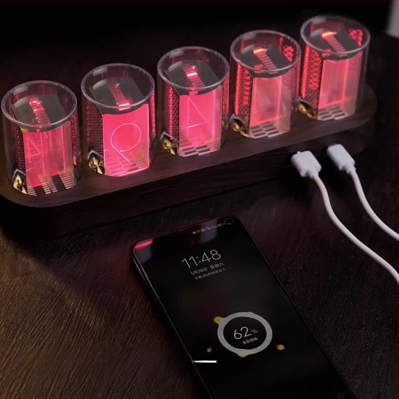 E-kaubanduse kuummüügis olev Amazon RGB Pseudo-Nixie torukell, töölaua loominguliste kaunistustega digitaalkell