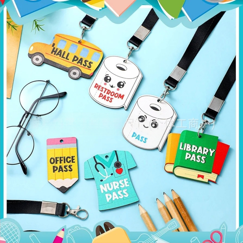 Piiriülene koolihooaja peokaunistus, koomiksiripatsiga koolipeo koomiksipandlaga aksessuaarid, lasteaiapeo kaunistus