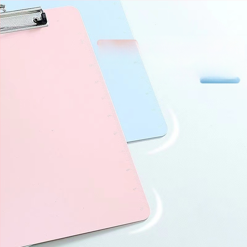 A4 plokk, tahvelarvuti, Morandi kaust, failide ja lahaste kaust, õpilase kirjutamis-, kodutöö-, tahvli-, kontrolltöö- ja kirjatööde kaust