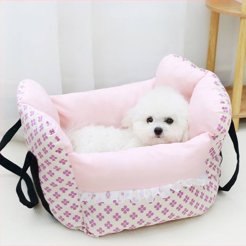 Pikamaasõidu autoküünimatt väikestele koertele West Highlandis, universaalne koera autoküünimatt igaks aastaajaks, saab saata ka teiste nimel