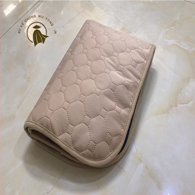 Lemmikloomade koera- ja kassi uriinipadi, lemmikloomade treeningistme kaitsepadi, pestav ja korduvkasutatav autokennel