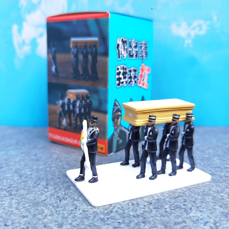 Isetegemise musta kirstu kuju ja tantsivad saalikandjad Aafrika matused Matusetarbed Naljakas nipp