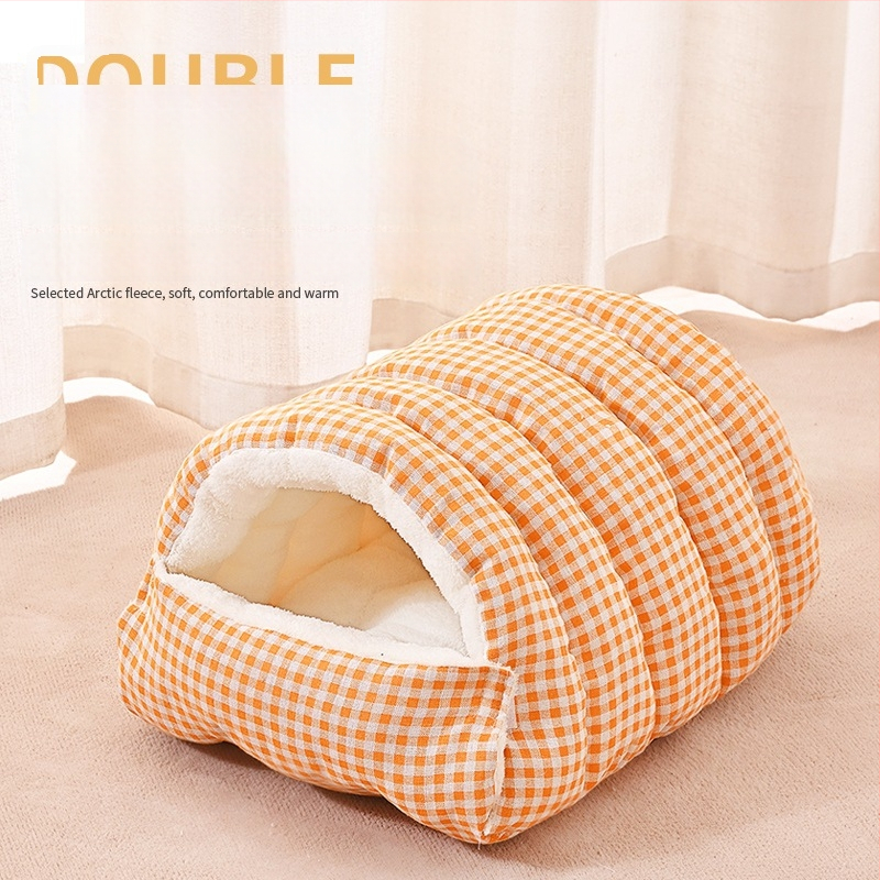 Kassipesa on talvel soe, suletud ja turvaline, kassi ja koera voodi, magamispesa, magamiskott, tekk, talvine ese lemmikloom