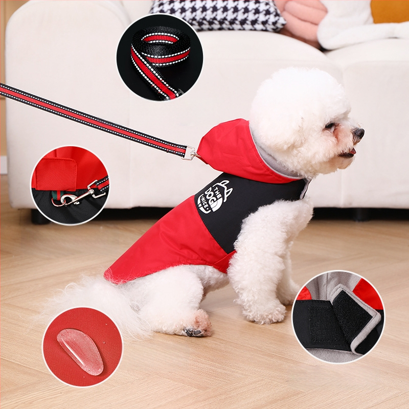 Határokon átnyúló őszi és téli új színblokkos kutya esőkabát, kisállatruhák, új divatos márkájú kiskutya plüssmackó