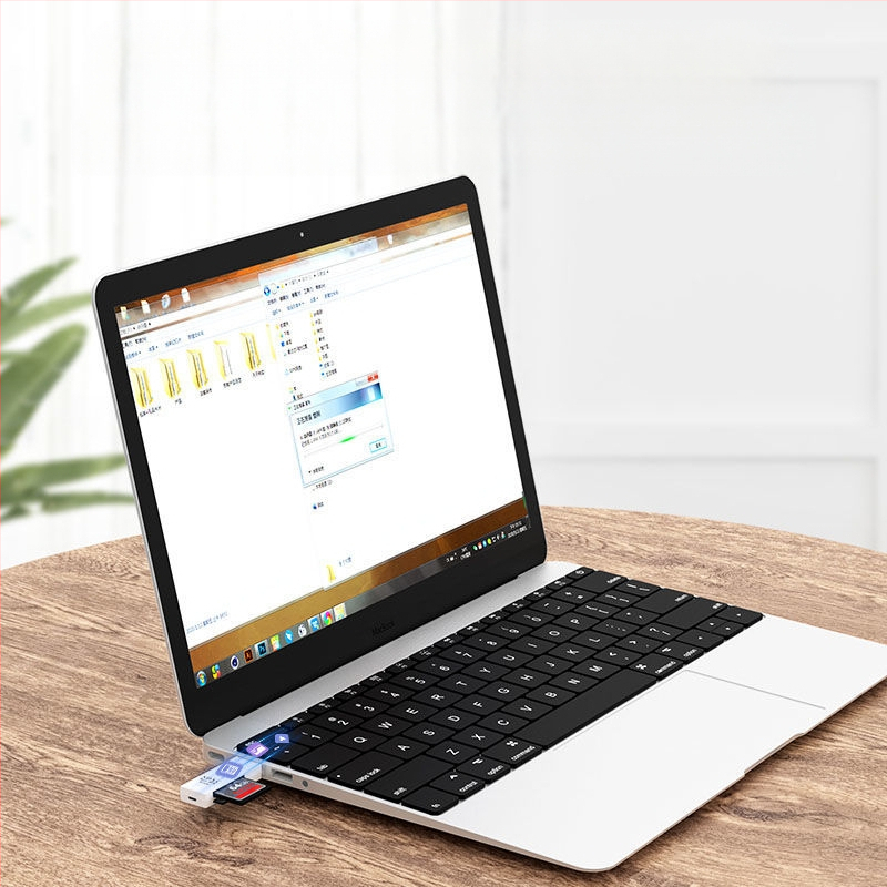 Multifunktsionaalne 2-in-1 3.0 kiire kaardilugeja, mis toetab TF/SD-kaarti, sobib kaamera, arvuti, auto, sülearvuti jaoks