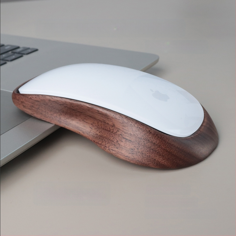 Pähklipähkli värvi Magic Mouse`i kaitseümbris, mis sobib Apple Magic Mouse`ile, kõrgendav täispuidust alus