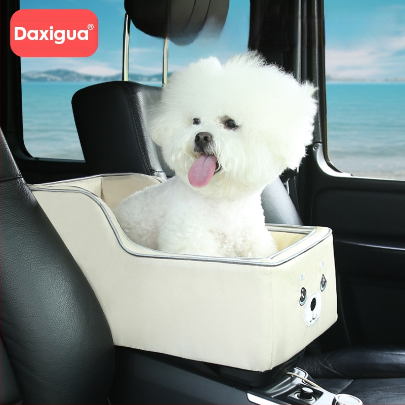 Keskjuhtimisega autokuut lemmiklooma autokuut väikese koera auto koera turvatool kassi esiosa autosõidu artefakt