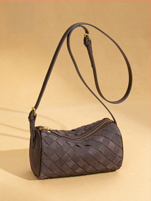 Uus härmas nahast käsitööna valminud kootud kott, kerge, luksuslik nišši ühe õla kaenlaaluse kotiga, kaasaskantav, trendikas õlakott padjaga