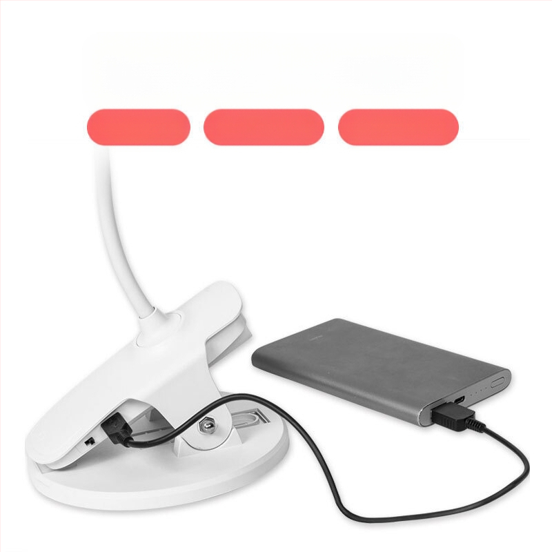 Kis asztali lámpa, szemvédő íróasztal, egyetemi hallgatók írókollégiumi szobája, töltődugó, kettős felhasználású hálószoba éjjeliszekrény