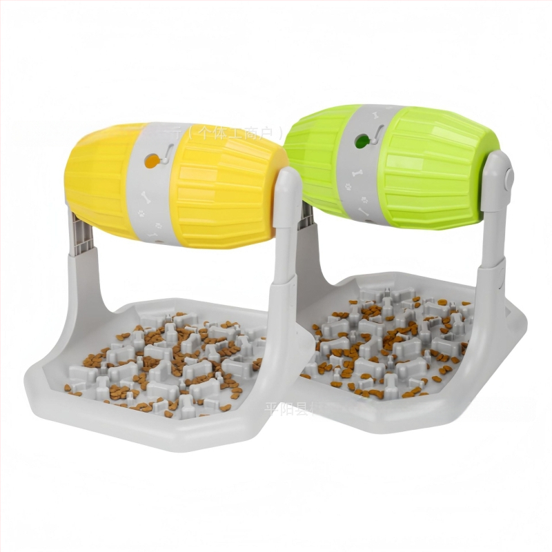 Piiriülene lemmikloomade mänguasja lekkepalliga veeretav söötja igavuse leevendamiseks. Koerte treenimiseks mõeldud lämbumisvastane söötmiskauss väikestele koertele.