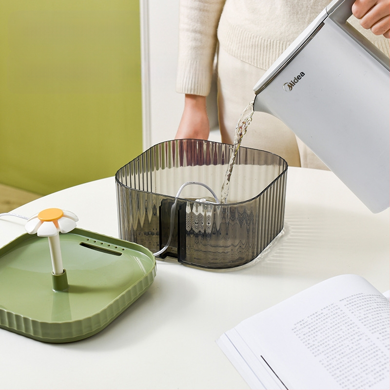 Xiaohua kassi nutikas veejaotur voolava vee pistikühendusega lemmikloomadele, juhtmega automaatne tsirkuleeriv veejaotur koerale