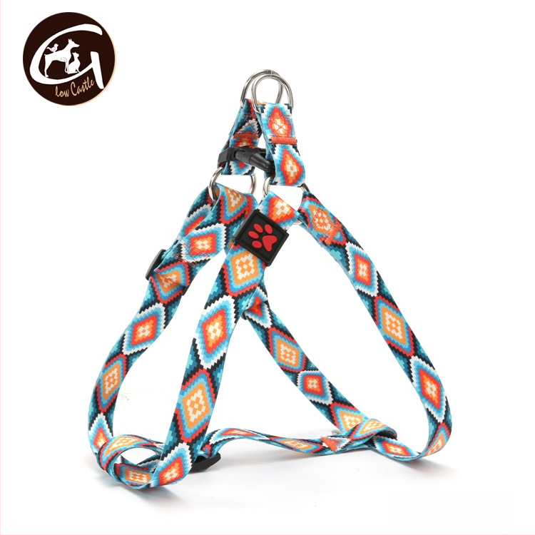 Külkereskedelmi kisállat-kellékek hőátadó erdő csillagos égbolt bojámi etnikai stílusú házon kívüli pánt menekülésgátló mellkas-hátra