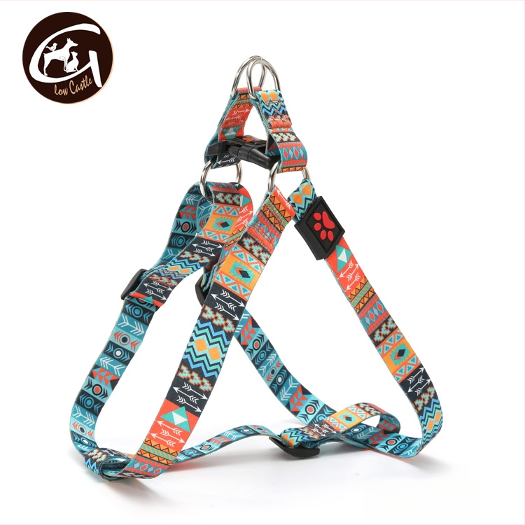 Külkereskedelmi kisállat-kellékek hőátadó erdő csillagos égbolt bojámi etnikai stílusú házon kívüli pánt menekülésgátló mellkas-hátra