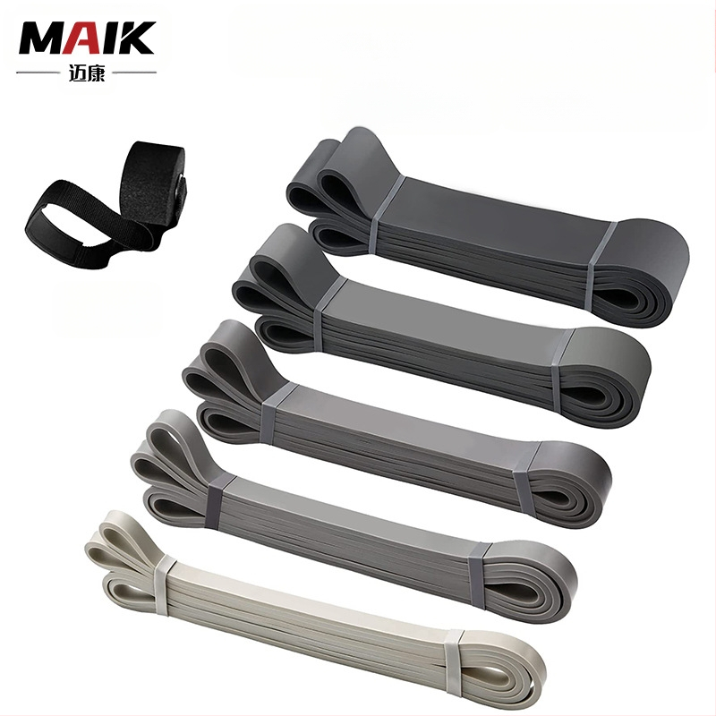 Meeste koduseks kergejõustikuks mõeldud jõutreeningu kummilint must-hall gradientvärvides veniv latekspinguti