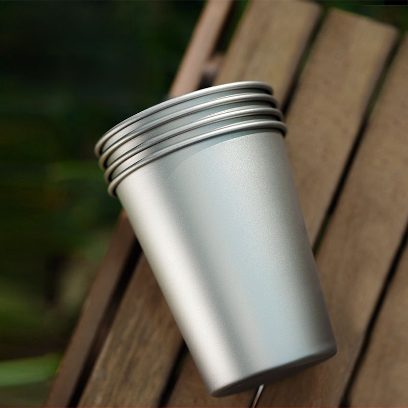 Tiszta titán söröspohár, kültéri kemping gyümölcslé pohár, egyrétegű, praktikus pohár, titánötvözetből készült esésgátló hideg italos pohár, titán pohár