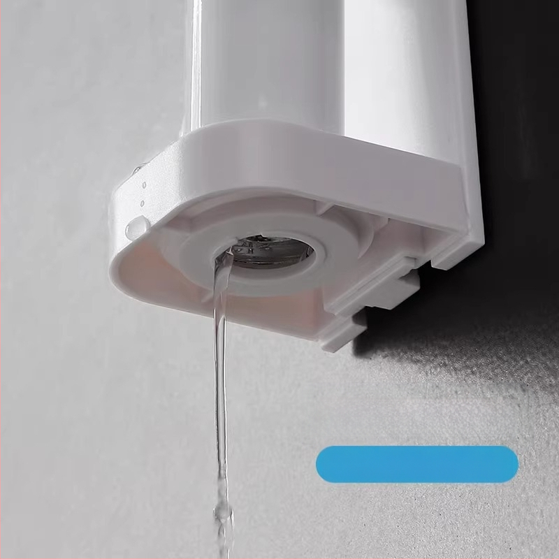 Elektrinis dantų šepetėlis laiko be perforatoriaus tvirtinamą prie sienos dantų šepetėlių pakabą, tualeto dantų šepetėlių laikymo pagrindą, dantų laikymo lentyną