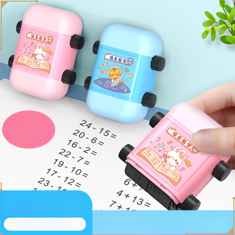 Генератор на въпроси за събиране и изваждане с търкалящ се печат за математика в рамките на събиране и изваждане. Аритметични задачи за отпечатване на търкалящ се печат.