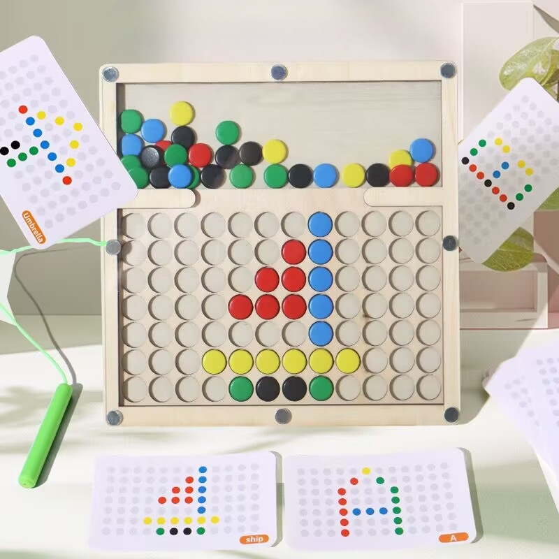 Piiriülene puidust pall neljavärviline viievärviline kõndimismäng laste mõtlemise treenimiseks valgustatuse käe-silma koordinatsiooni alushariduse pusle