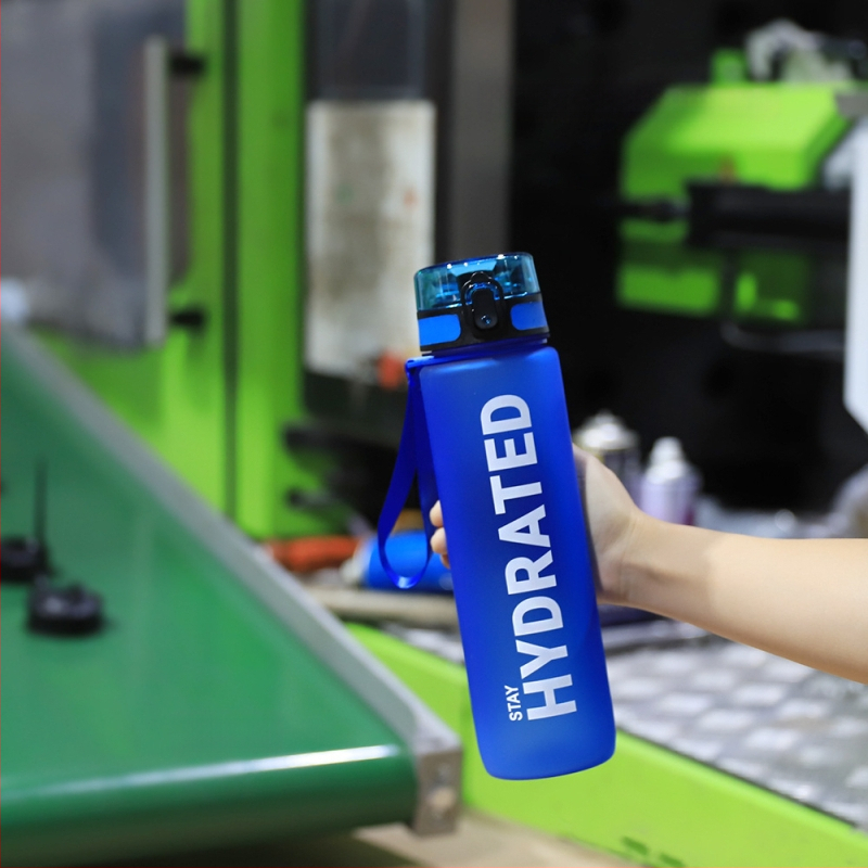 Sportinis vandens puodelis 1000 ml didelės talpos plastikinis puodelis nepralaidus vandeniui nešiojamas kosminis puodelis su svarstyklėmis lauko tiesioginio gėrimo puodelis