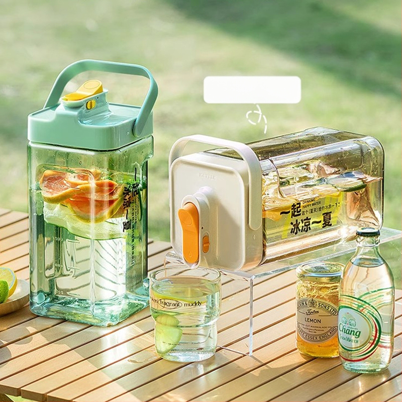 Šalto vandens virdulys, šalto kavos puodelis, šaldytuvas, šalti gėrimai, sultys, vaisių gėrimai, šalto vandens virdulio statinė, atsparus aukštai temperatūrai, didelės talpos šalto kavos virdulys