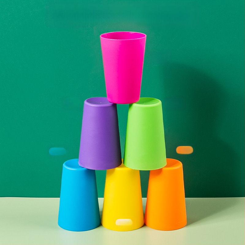 Bērnu sacensību kauss Ātri pagatavojama kausa bērnudārzs Agrīnās izglītības intelekts Krāsu izziņa Vecāku un bērnu interaktīvas galda spēles rotaļlietas Pārrobežu